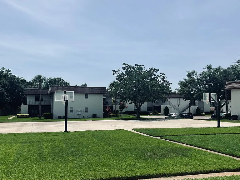 53 Windtree Ln #G102 — Photo 18