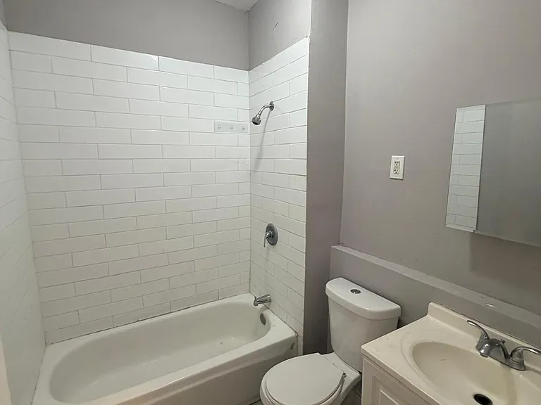 56 N 18th St #2 — Photo 6