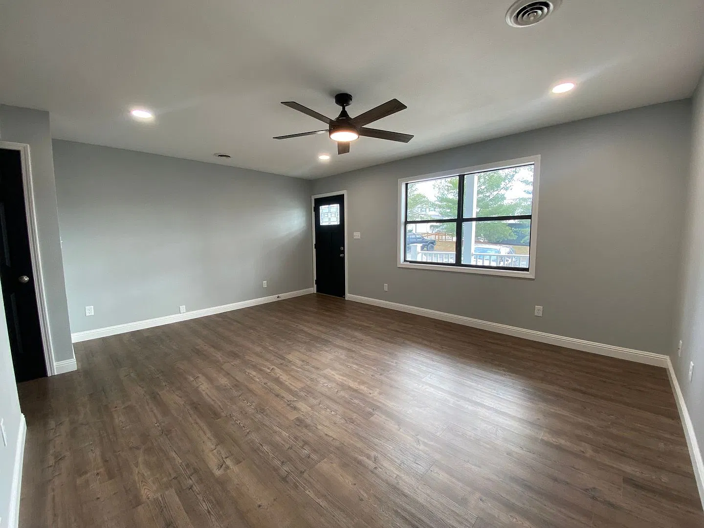 3 Bedroom 1.5 Bath Condominium in Greeneville, TN — Photo 3