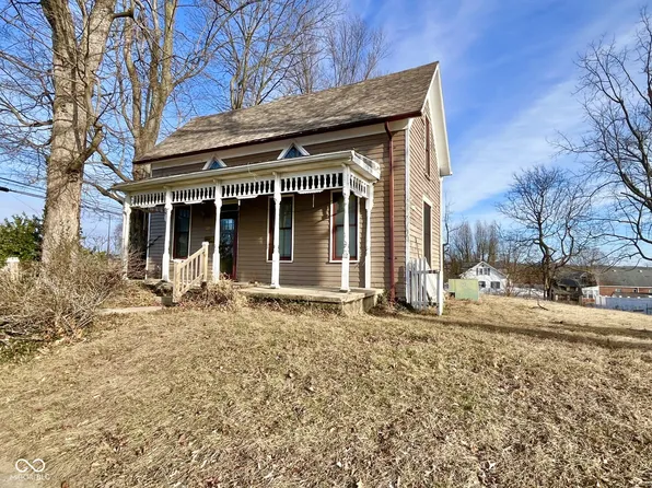 221 N Sycamore St, Brownstown, IN 47220