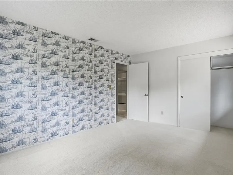 654 Jerome St — Photo 23
