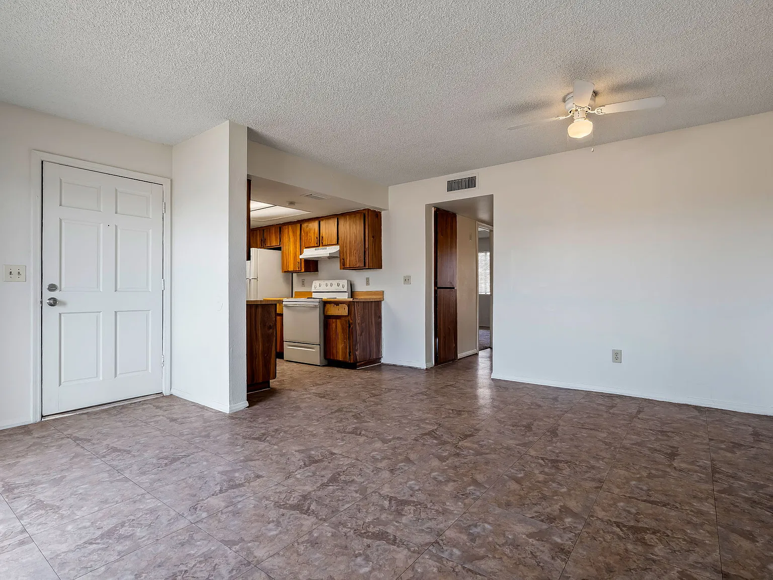 645 W Rio Salado Pkwy, Mesa 85201 — Photo 3