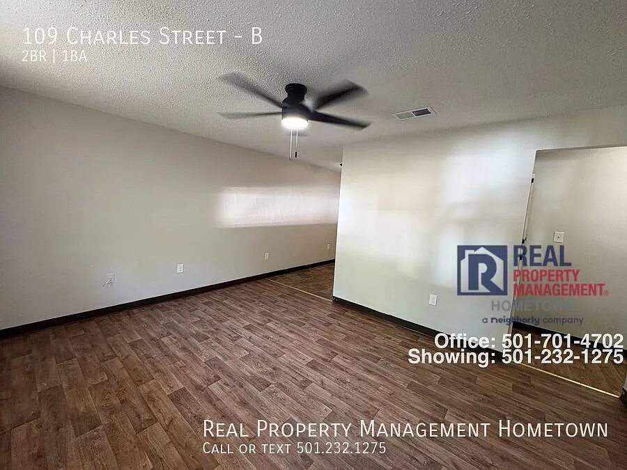 2 Bed 1 Bath Duplex! All Utilities Included — Photo 2