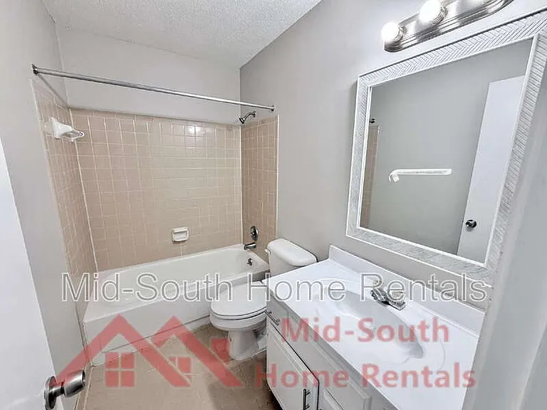 7328 Hillshire Dr — Photo 22