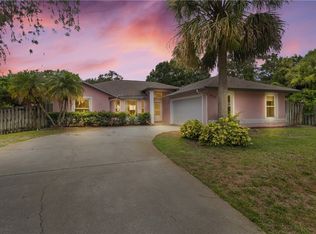 952 Sweetbay Ave, Sebastian, FL 32958