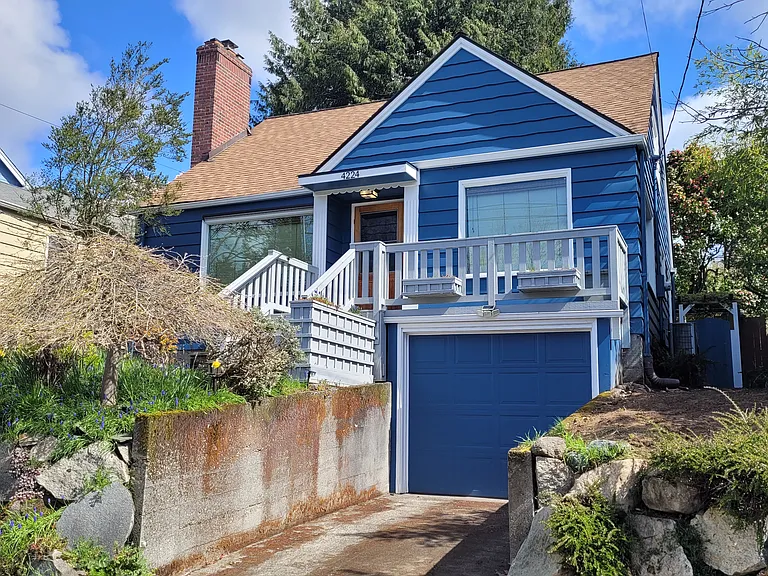 4224 Wallingford Ave N — Photo 1