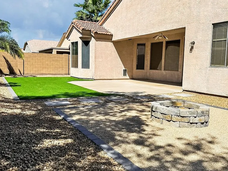 2421 W Ellis St — Photo 56