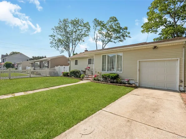 787 Frankford Road, West Babylon, NY 11704