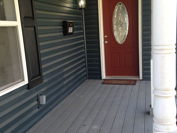 Front porch and entrance doo