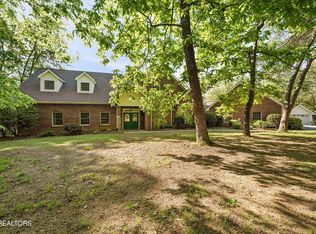 2168 Ranch Rd, Dandridge, TN 37725