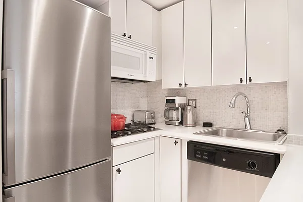 Rented by WAM Partners - William Moses Co. | media 28