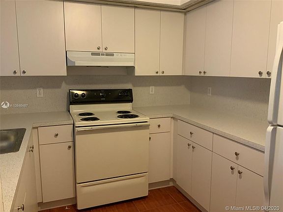 3rd image of 18890 NW 57th Ave APT 101