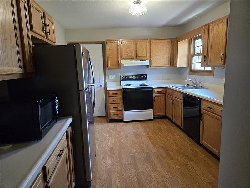 Kitchen, view from hallway