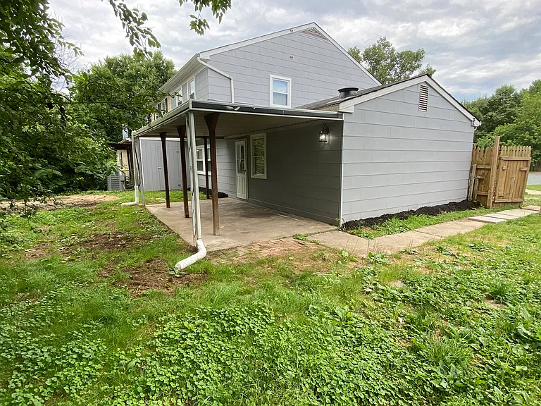 512 Scholar Ct — Photo 2