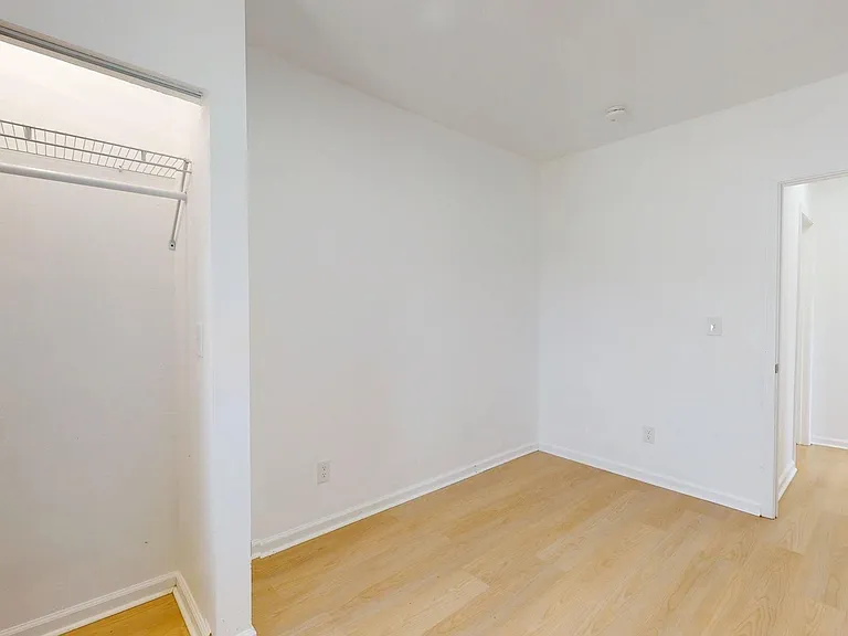 2550 Elyria Ave — Photo 65