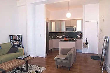 Rented by R New York