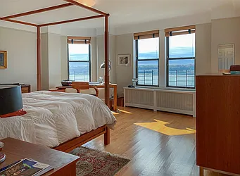 Rented by Rita S Citrin, LREB