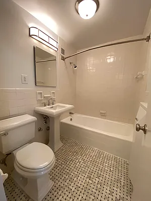 Rented by Bond New York | media 11