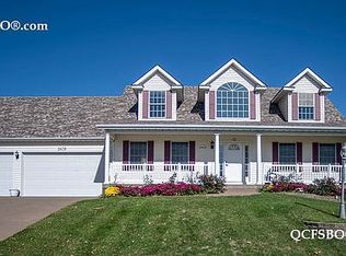 2408 Jersey Meadows Dr, Davenport, IA 52807