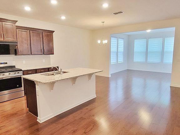 5th image of 4964 Napoli Dr