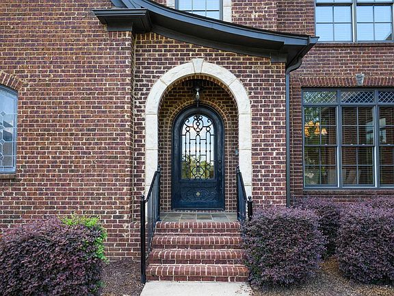 4th image of 844 Aberlady Pl