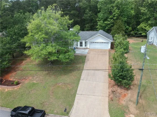 5910 6th Ave, Northport, AL 35473