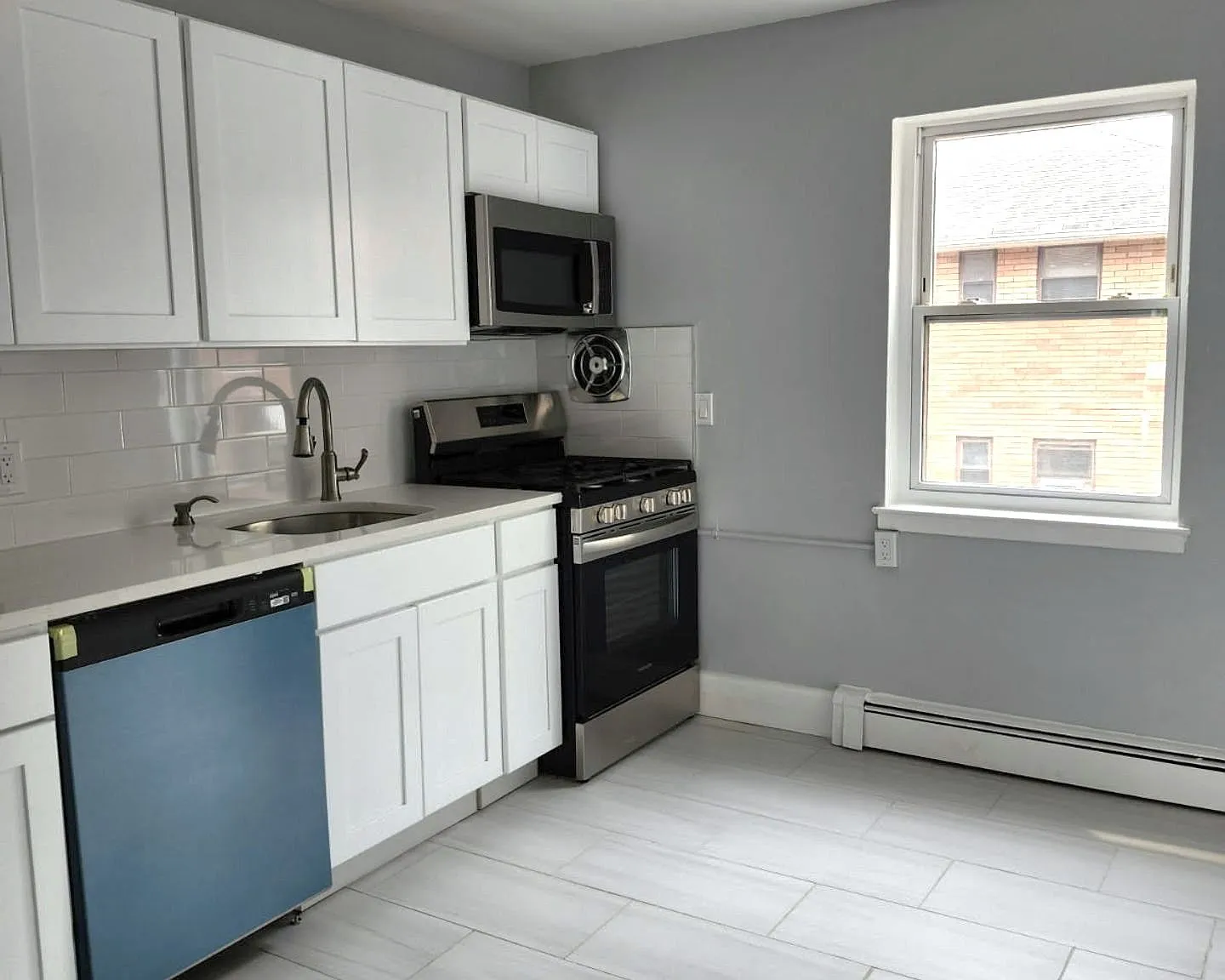 Station Square Apartments Steps from East Rutherford Train Station with Parking Included — Photo 1