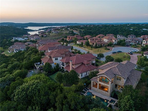 3rd image of 211 Rocky Coast Dr