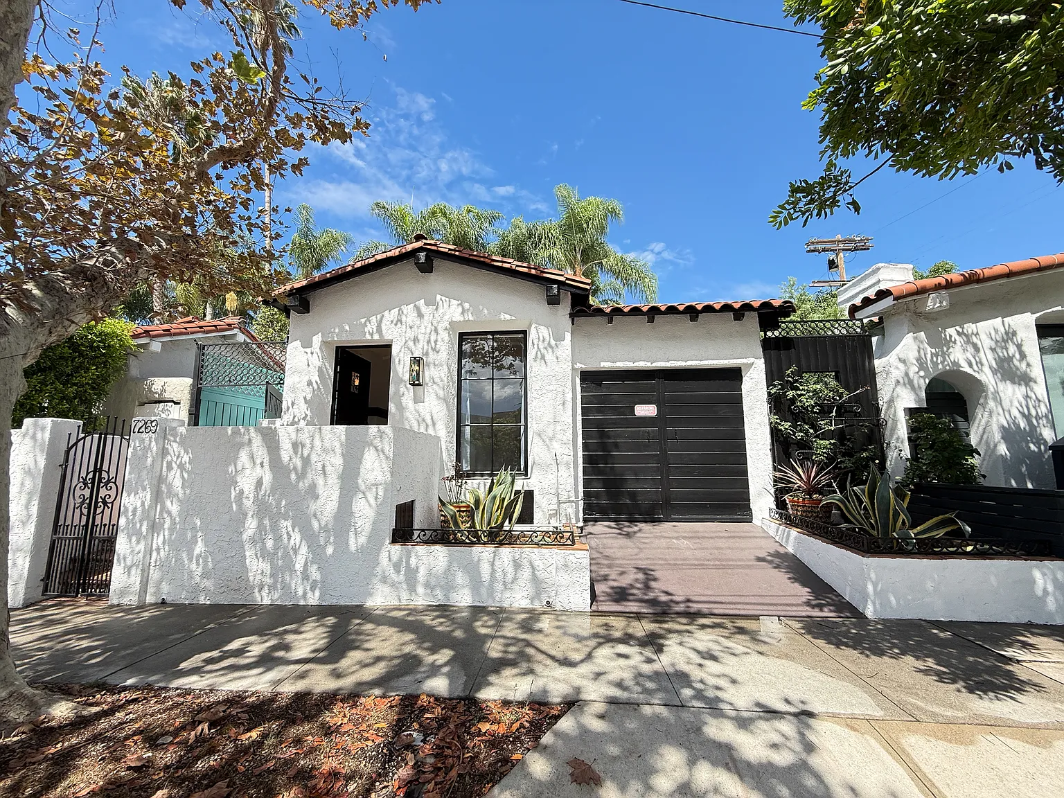 2 bed, 1.5 bath, 1028 sqft, $5,000 — Photo 2