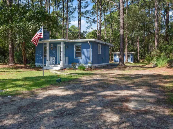 18 Suwannee Ave, Panacea, FL 32346