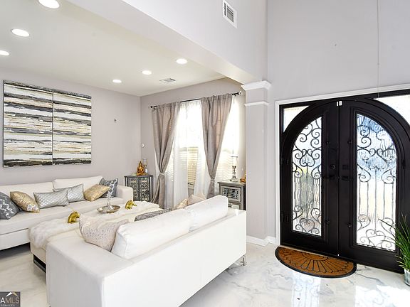 2nd image of 562 Simonton Ridge Trl