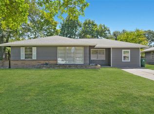 5870 Reed Rd, Houston, TX 77033