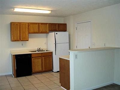 3rd image of 3820-3822 Sugar Creek Dr