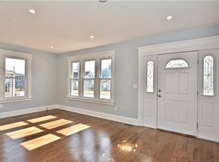 12 Lawrence St, Fords, NJ 08863