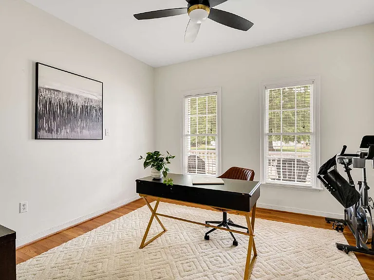 607 Green Garden Cir — Photo 32