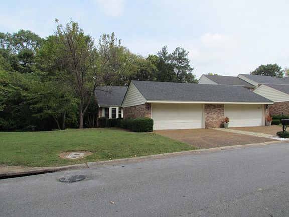 5th image of 245 Woodcastle Dr