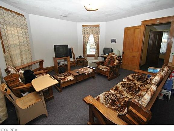 4th image of 3637 Woodbridge Ave