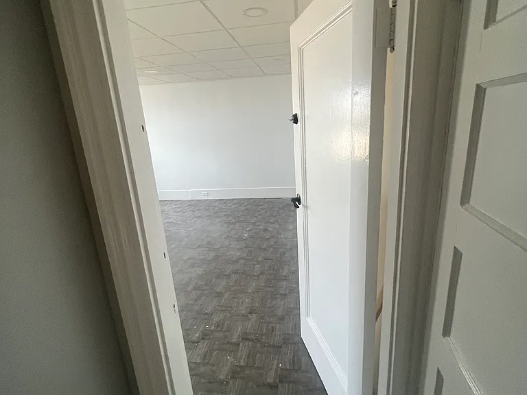 48 Grand View Ave #4 — Photo 3