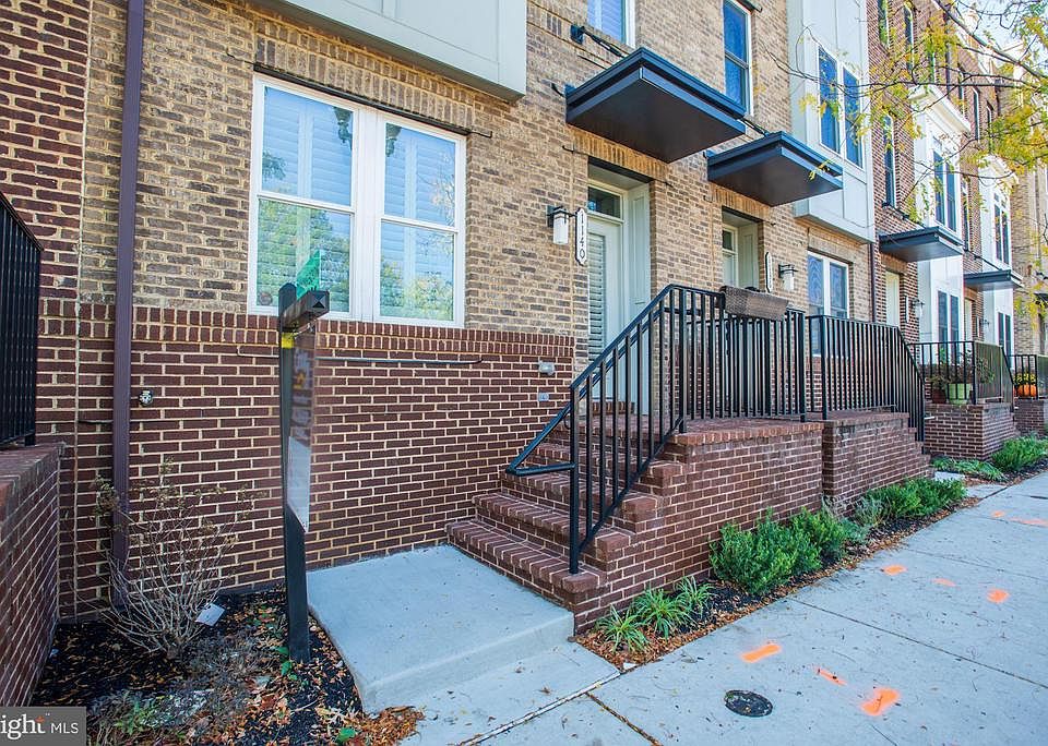 Welcome Home - 4 bds/4.5ba Townhome