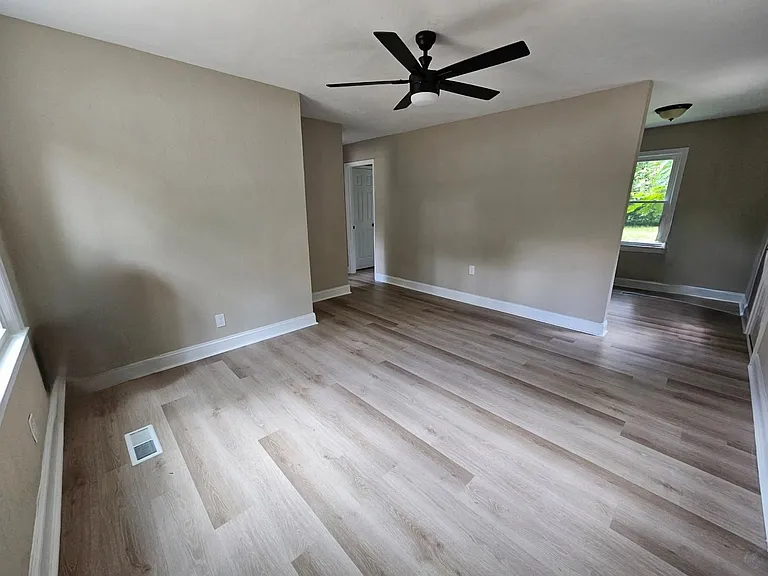 85 Morningside Dr — Photo 2