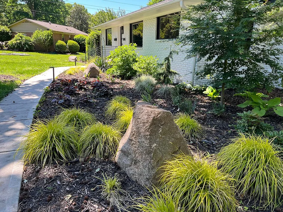 3945 Rockfern Rd