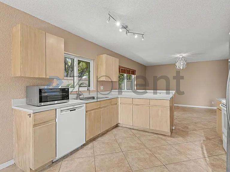 10271 NW 10th Ct — Photo 11