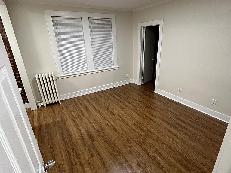 1077 Main St #9ELDRIDGE-1 — Photo 3