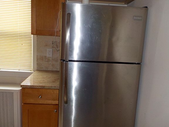 3rd image of 261-54 Langston Ave Floor 1