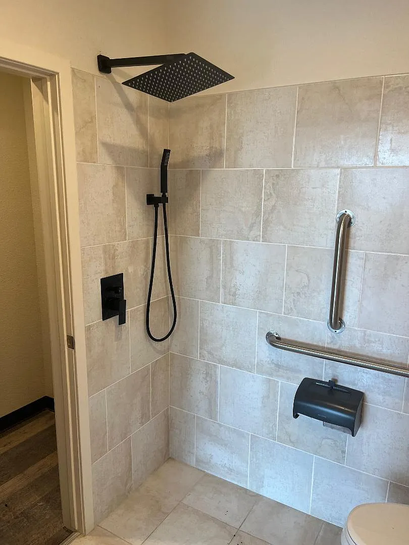 1 bed, 300 sqft, $1,600 — Photo 4
