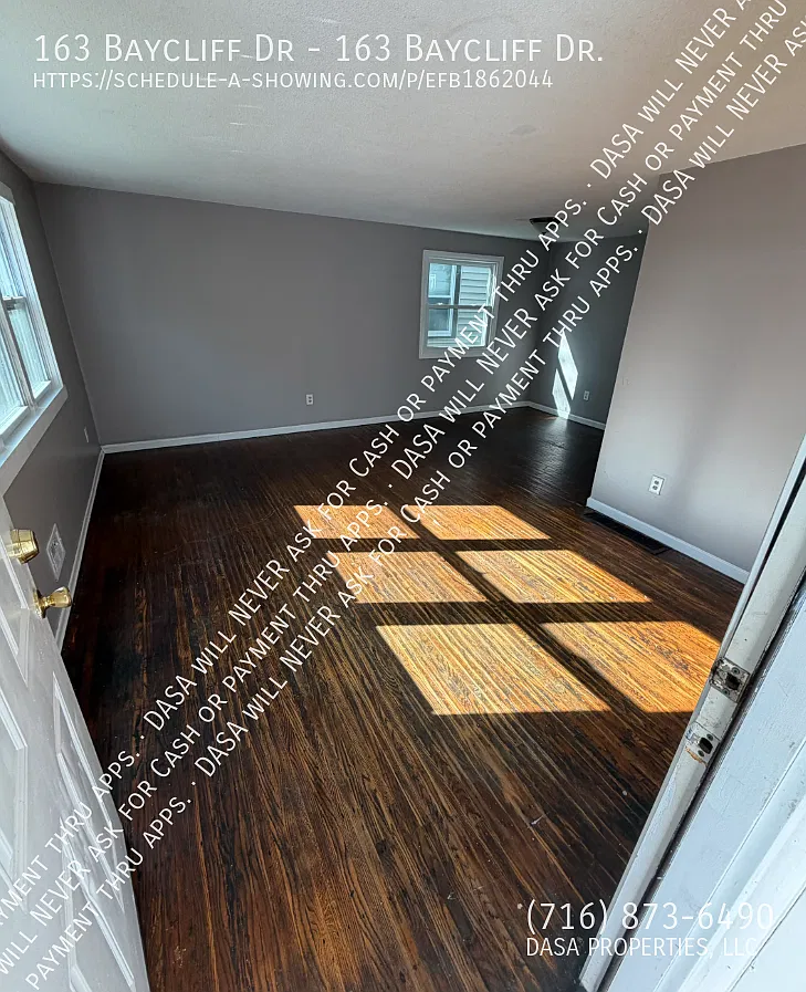 163 Baycliff - 2 Bed / 1 Bath — Photo 3