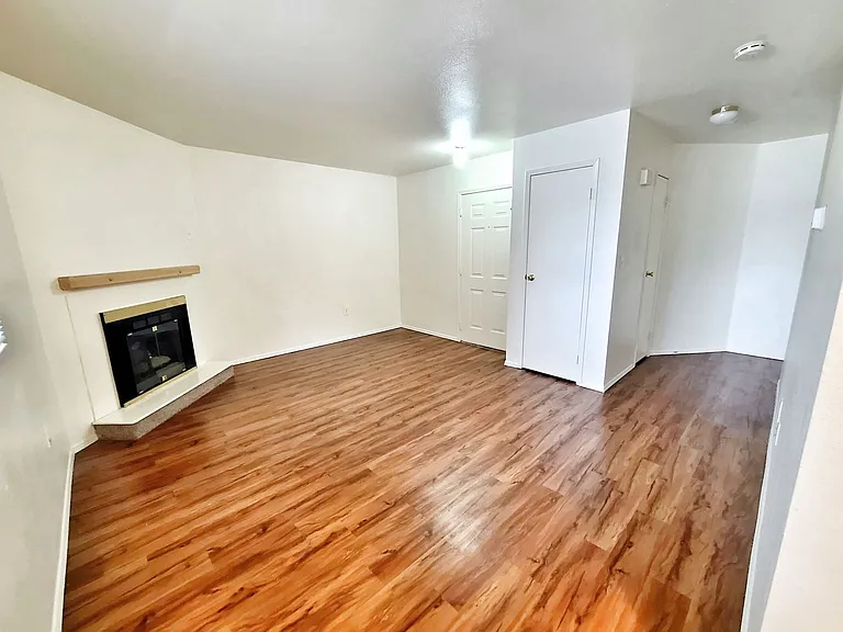 1706 S Eagleson Rd #101 — Photo 2