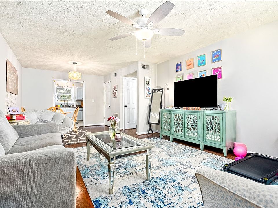 1st image of 426 N Donahue Dr APT 13