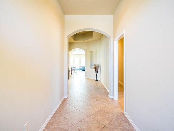 4th image of 11015 Brighton Gardens Dr