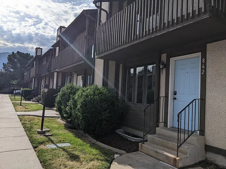 862 E 575 N — Photo 2